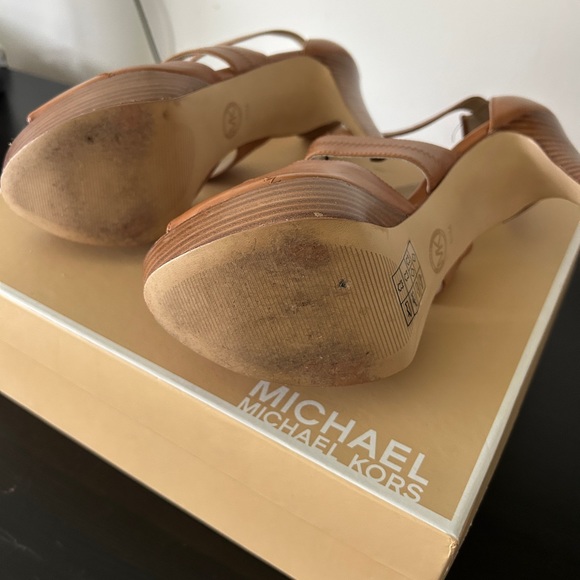 8.5 Michael Kors Heels - Picture 3 of 5